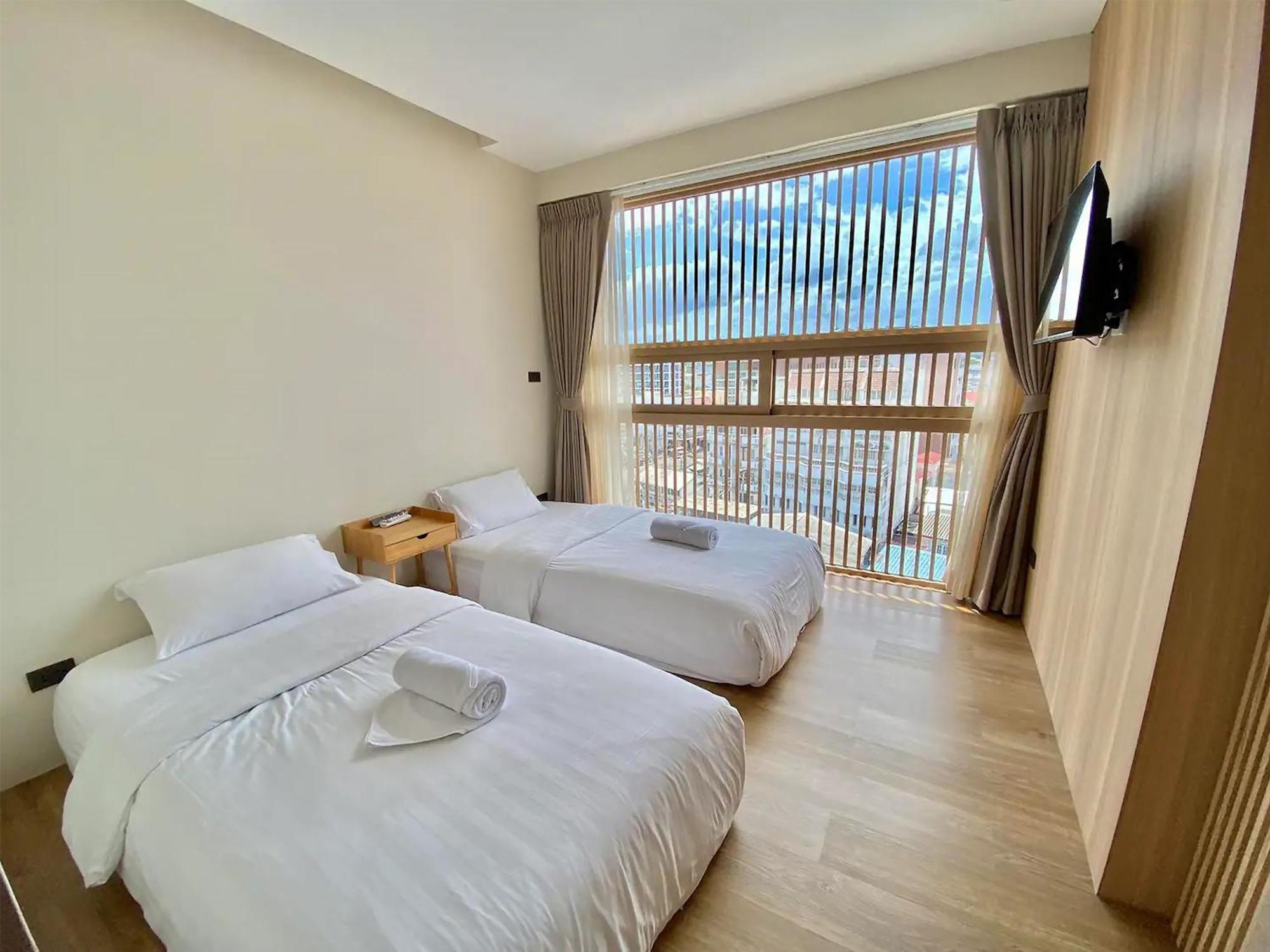 Hub Hua Hin 57 Hotel Exterior photo