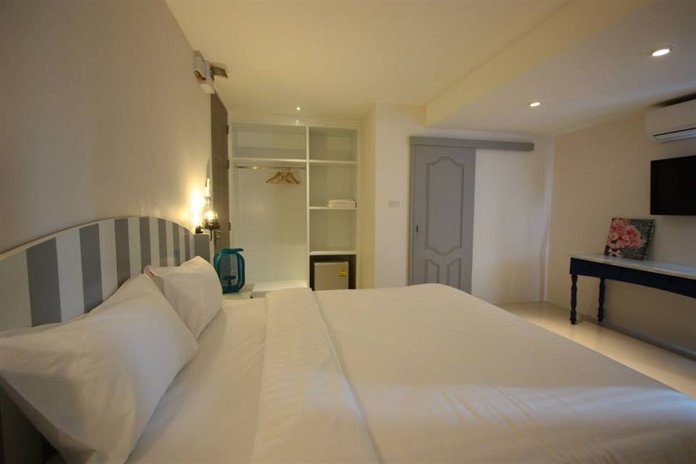 Hub Hua Hin 57 Hotel Exterior photo