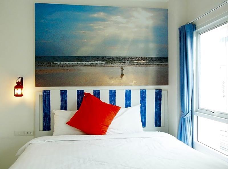 Hub Hua Hin 57 Hotel Exterior photo
